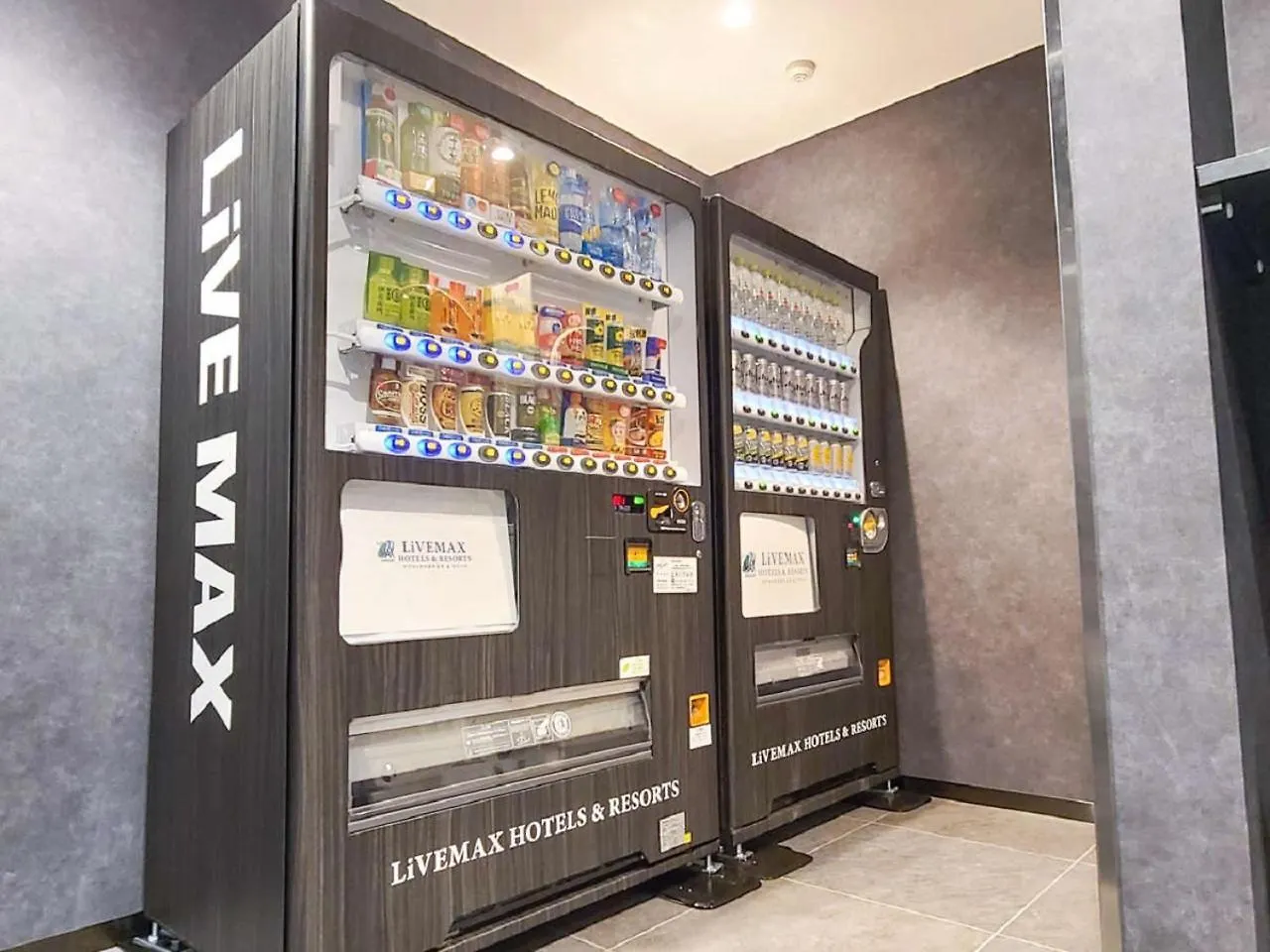 HOTEL LiVEMAX Sapporo Ekimae 2*,  Giappone